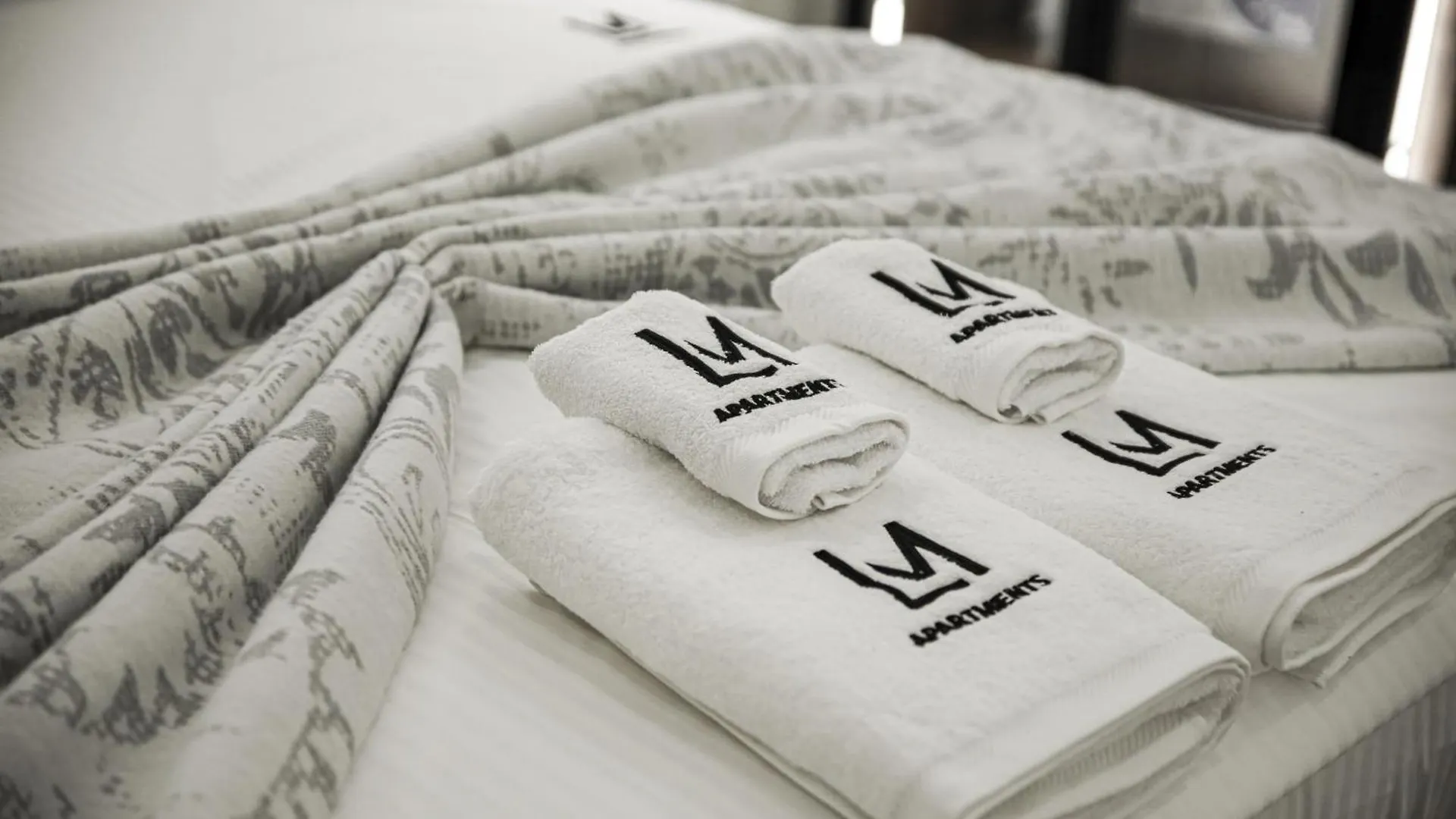 Lm Apartments تيرانا